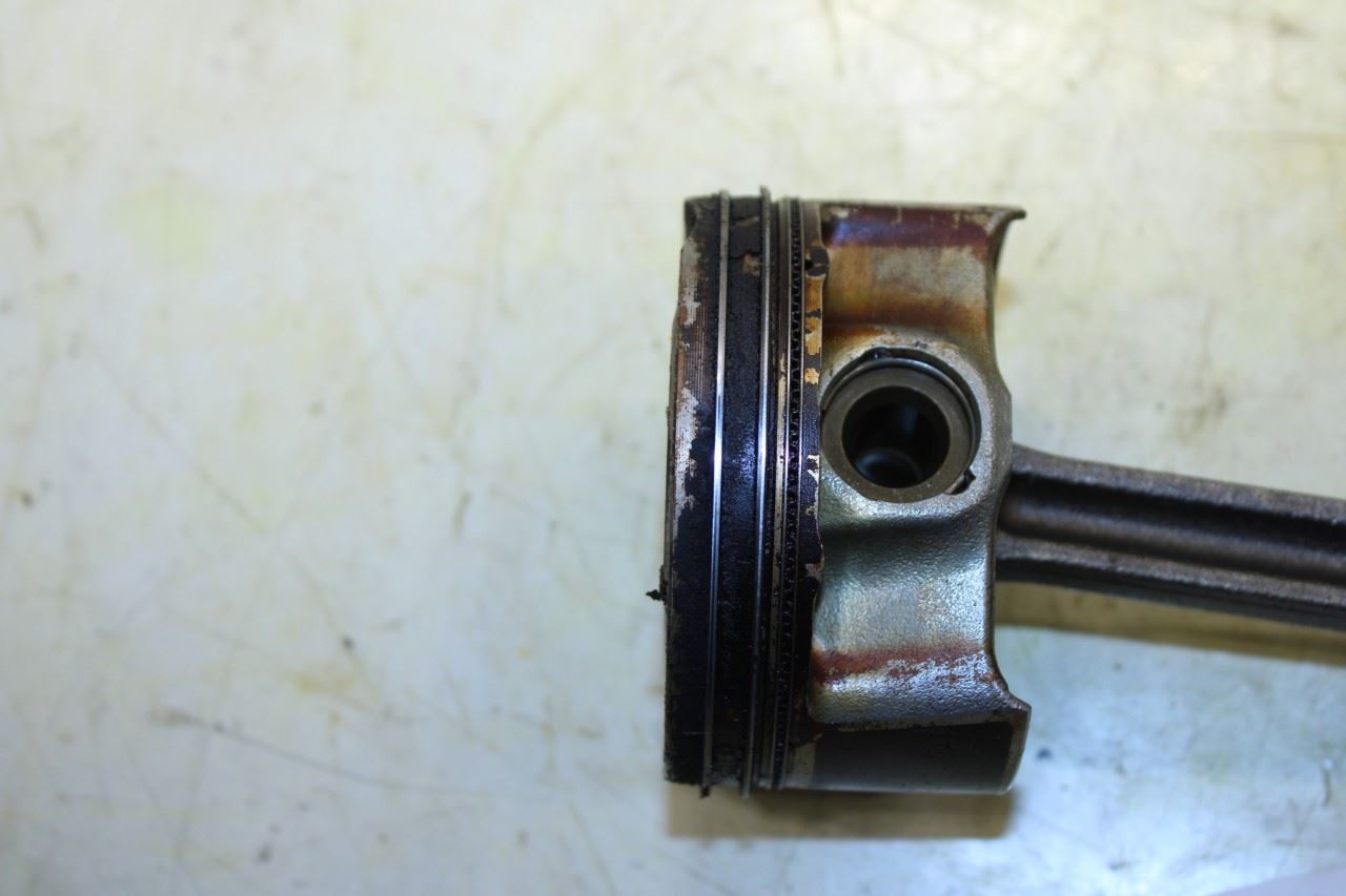 2020-2022 Kia Soul LX 2.0L Engine Piston No 4 w/ Connecting Rod 23510-2E420 OEM - Alshned Auto Parts