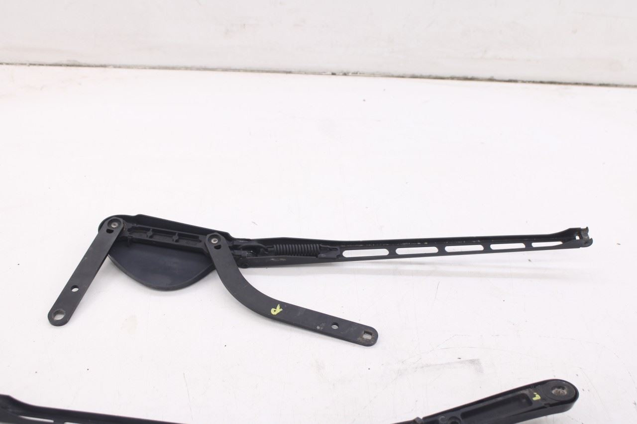 2003-2005 Mercedes-Benz CLK 320 Front Left and Right Side Windshield Wiper Arm - Alshned Auto Parts