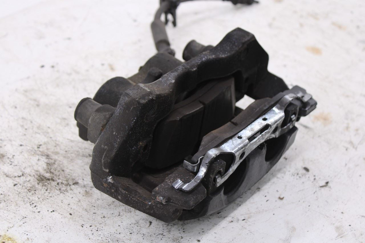 2011-2025 Dodge Durango SXT 3.6L AWD Front Driver Left Side Brake Disc Caliper10