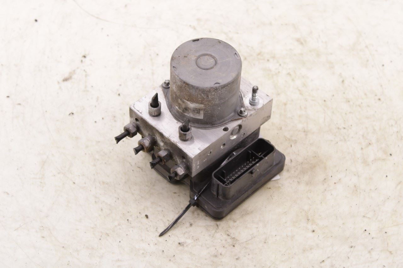 2018 Jeep Cherokee Limited 3.2L ABS Anti Lock Brake Pump Control Module OEM - Alshned Auto Parts