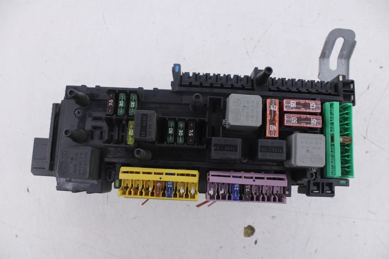 08-09 Mercedes-Benz C350 Sport 3.5L RWD Rear Trunk SAM Fuse Relay Junction Block - Alshned Auto Parts