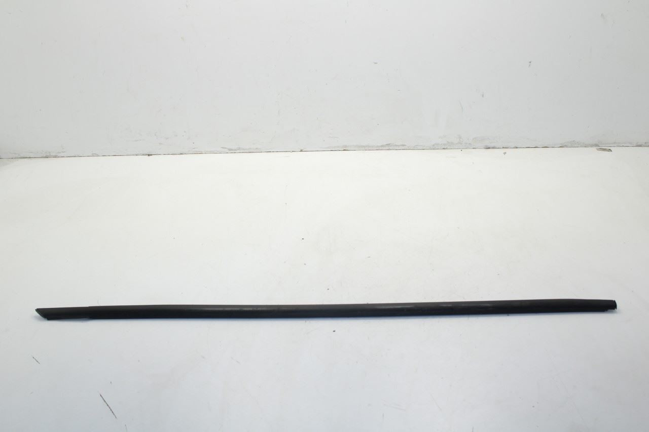 08-14 Dodge Challenger Front Right Door Belt Weatherstrip Pair 55399122AF *ReaD* - Alshned Auto Parts