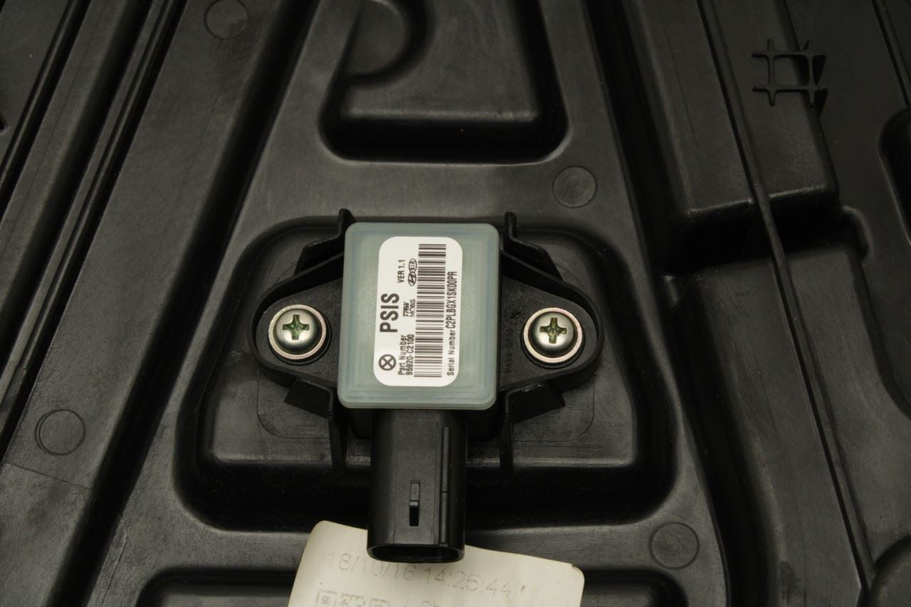16-20 Kia Optima LX Front Right Door Window Regulator w Carrier Plate 82481D5000 - Alshned Auto Parts