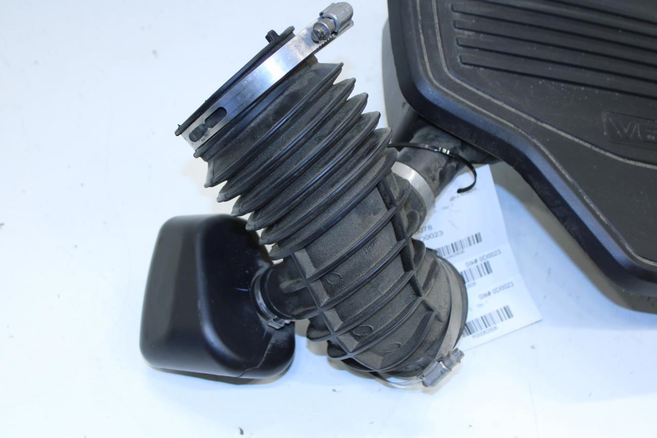 2017-23 GMC Acadia SLT-1 3.6L Engine Air Intake Cleaner Outlet Duct 84540981 OEM - Alshned Auto Parts