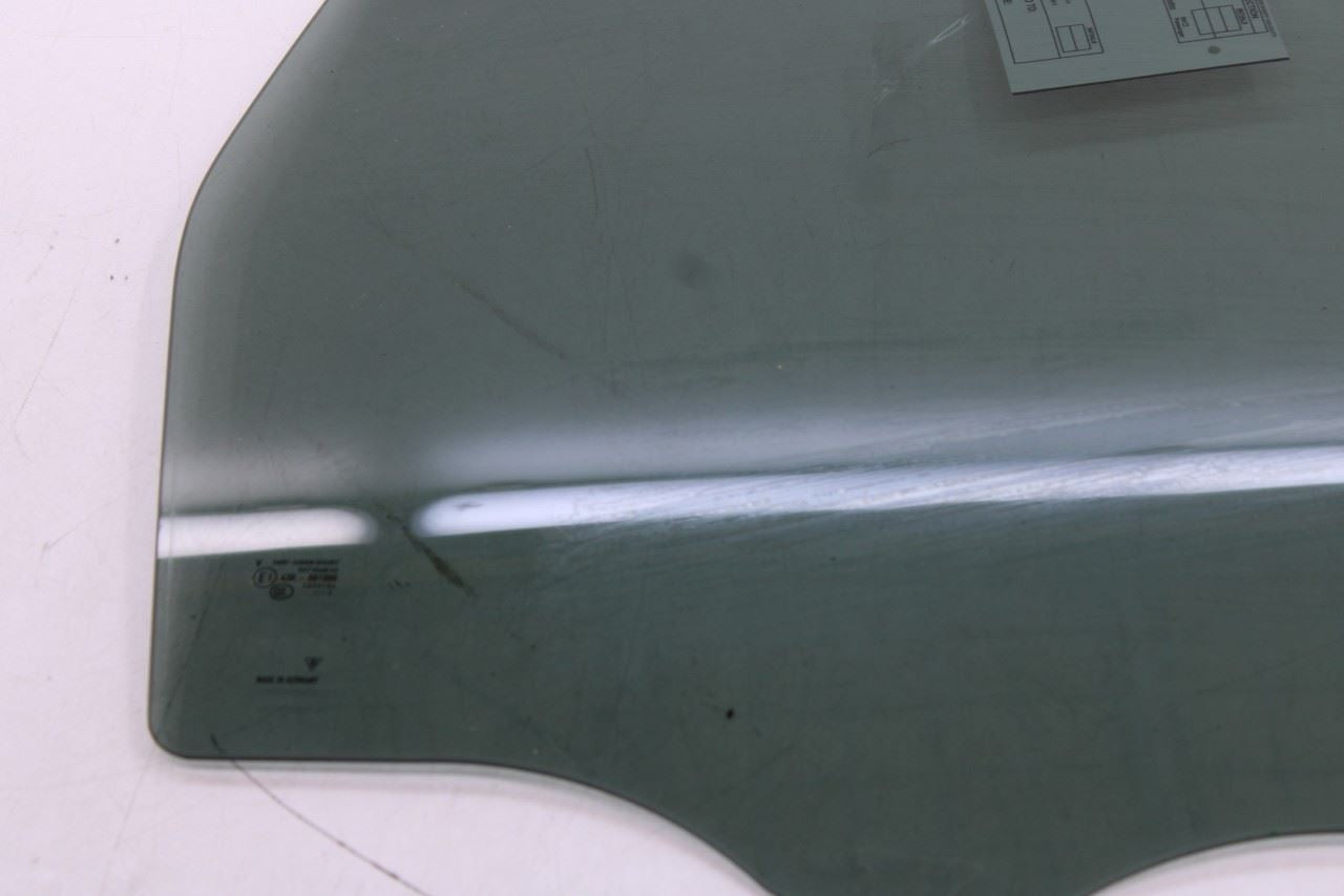 2011-2018 Porsche Cayenne S Rear Right Door Window Movable Glass 95854261201 OEM4