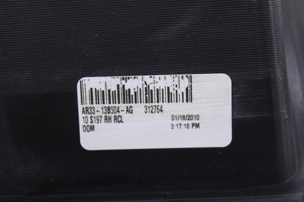 2010-2012 Ford Mustang Conv V6 Rear Right Side Tail Light Lamp AR33-13B504-A OEM10