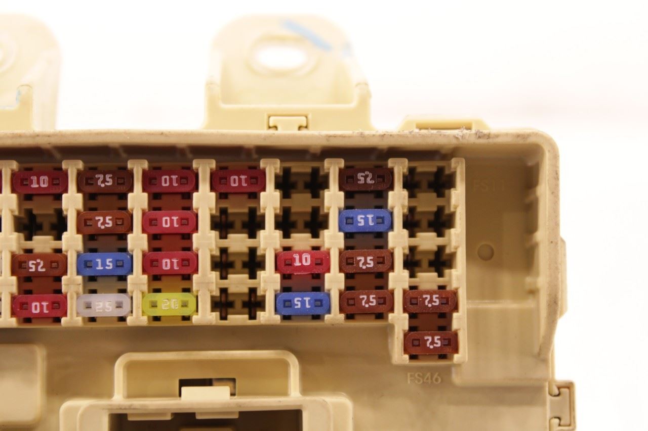 2022-23 Hyundai Tucson SEL 2.5L Cabin Instrument Panel Fuse Relay Junction Block - Alshned Auto Parts