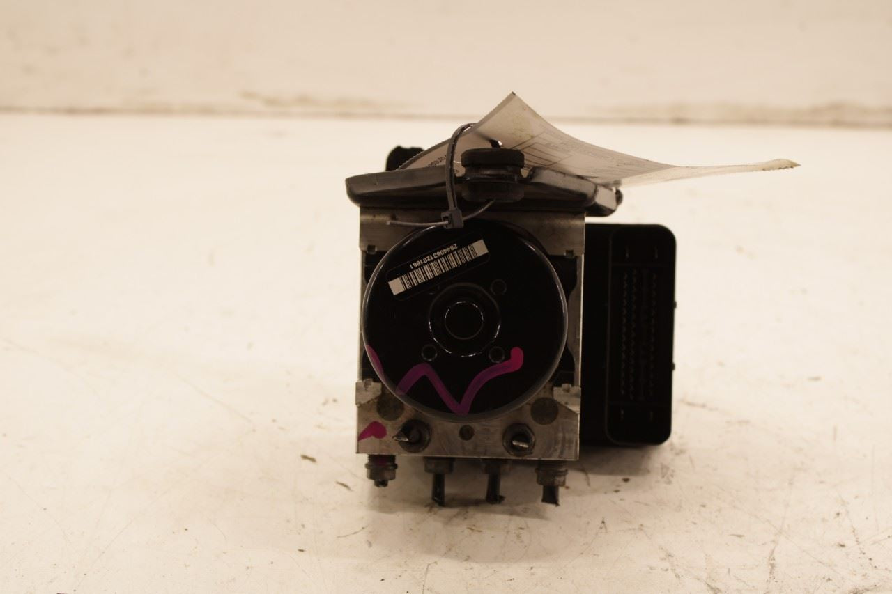 2016-2019 Volkswagen Passat SE 1.8L FWD ABS Anti Lock Brake Pump Control Module8
