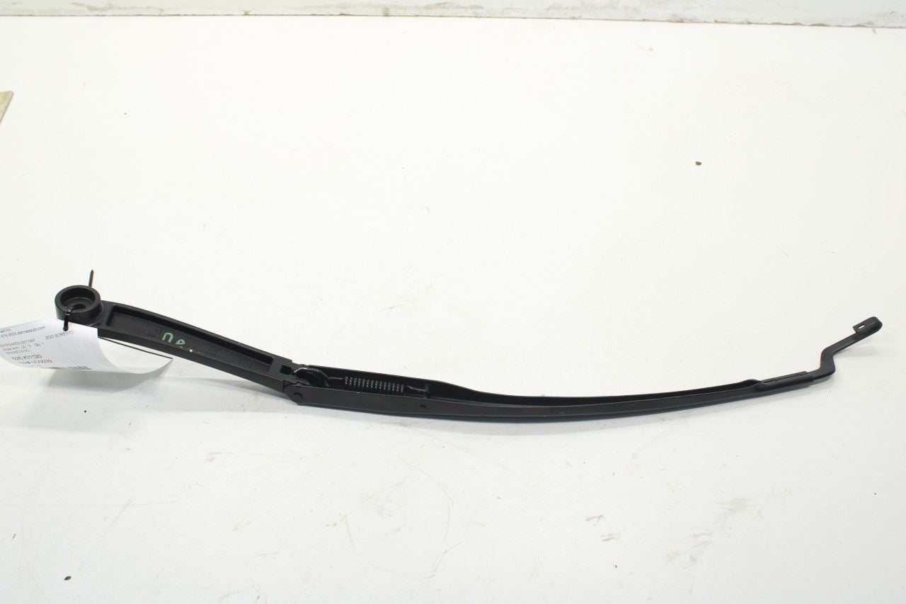 2016-2020 KIA Sorento LX Front Right Side Windshield Wiper Arm 98321-C5000 OEM - Alshned Auto Parts