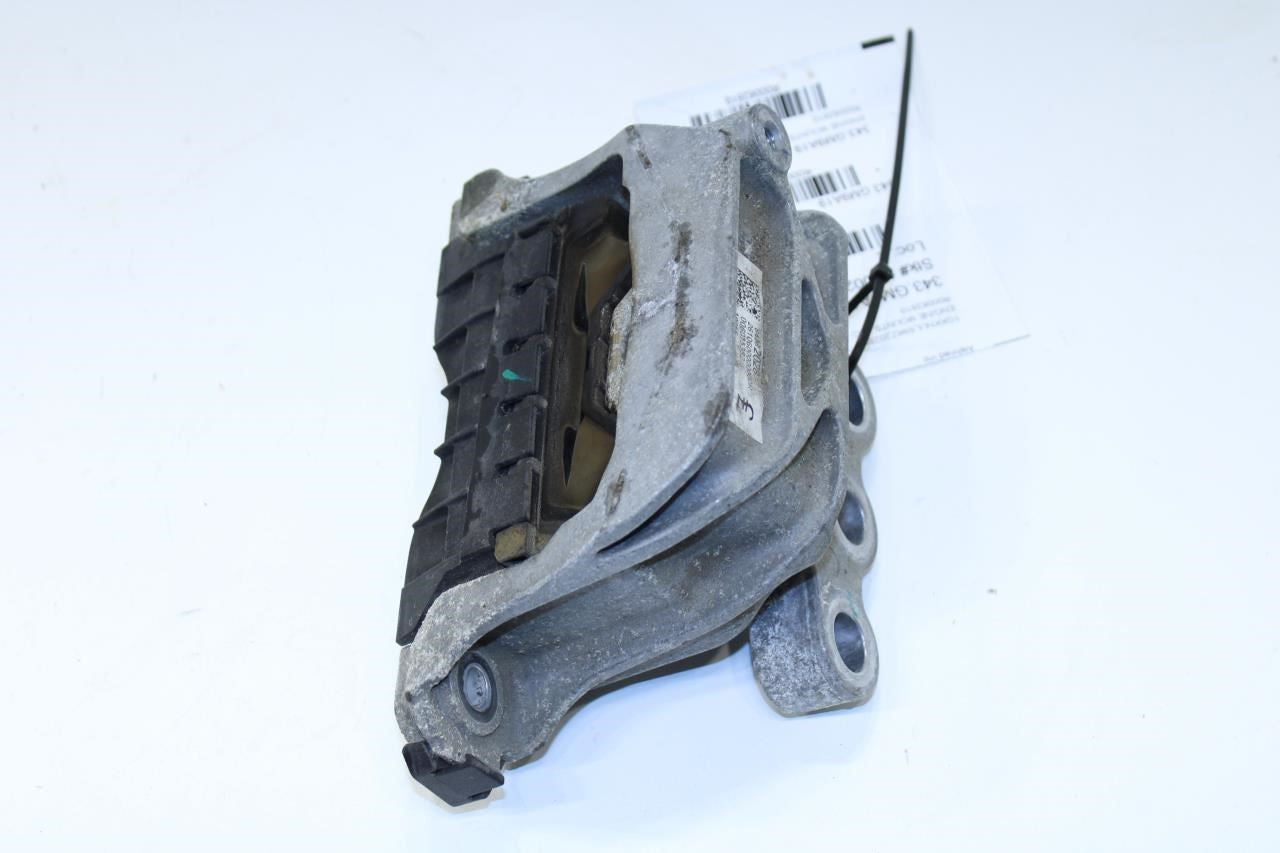 2017-2023 GMC Acadia SLT-1 3.6L AWD Right Side Engine Mount Bracket 84382028 OEM - Alshned Auto Parts