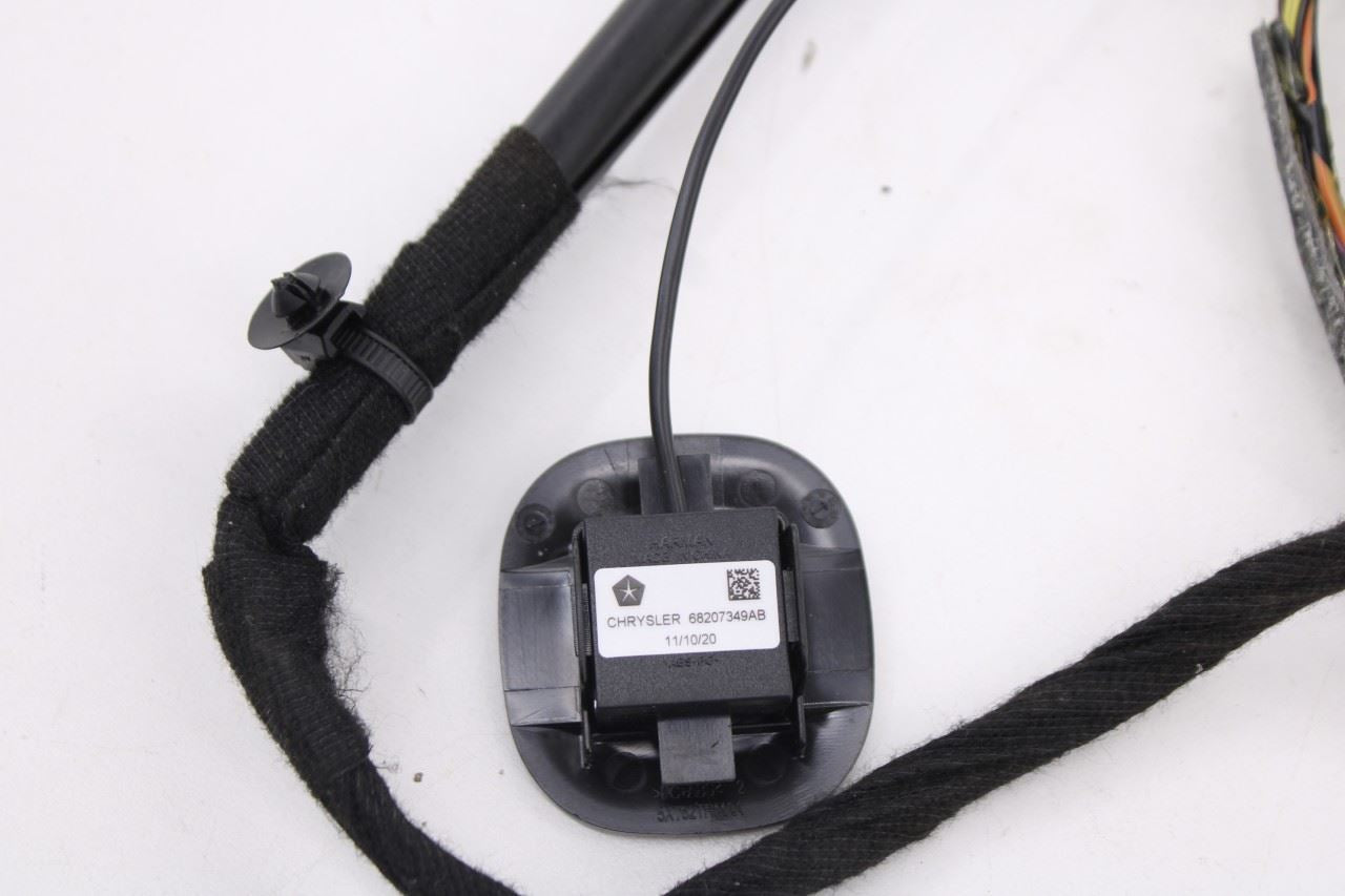 2021 Ram 1500 Big Horn Headliner Header Wire Harness w Dome Lamp and Microphones3