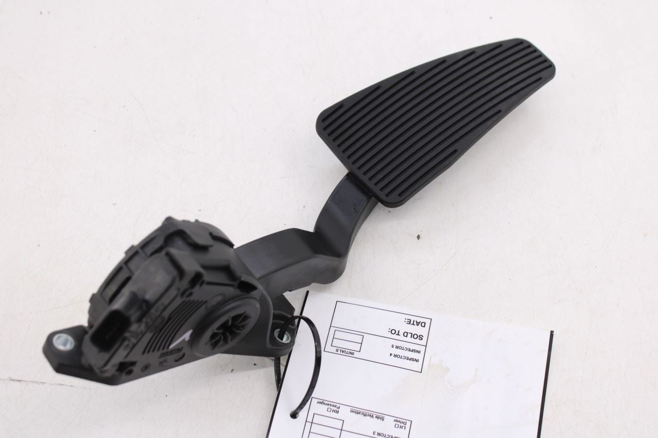 14-24 Ram 1500 Classic Quad Cab Accelerator Throttle Gas Pedal Sensor 68043161AD6