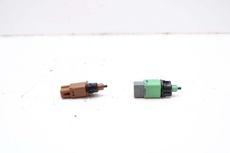 2020-23 Nissan Sentra Brake Pedal Stop Light and Park Brake Switches 25320-JN20A - Alshned Auto Parts