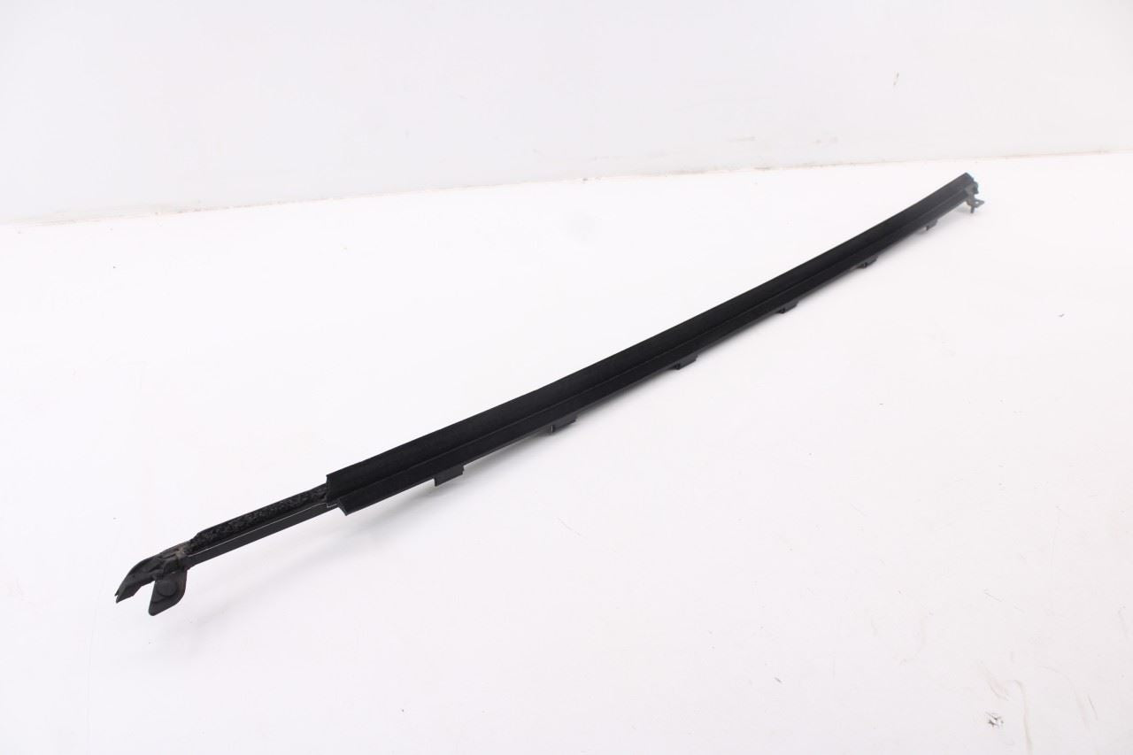 2015-23 Ford Mustang GT Front Right Side Door Outer and Inner Belt Weatherstrip13