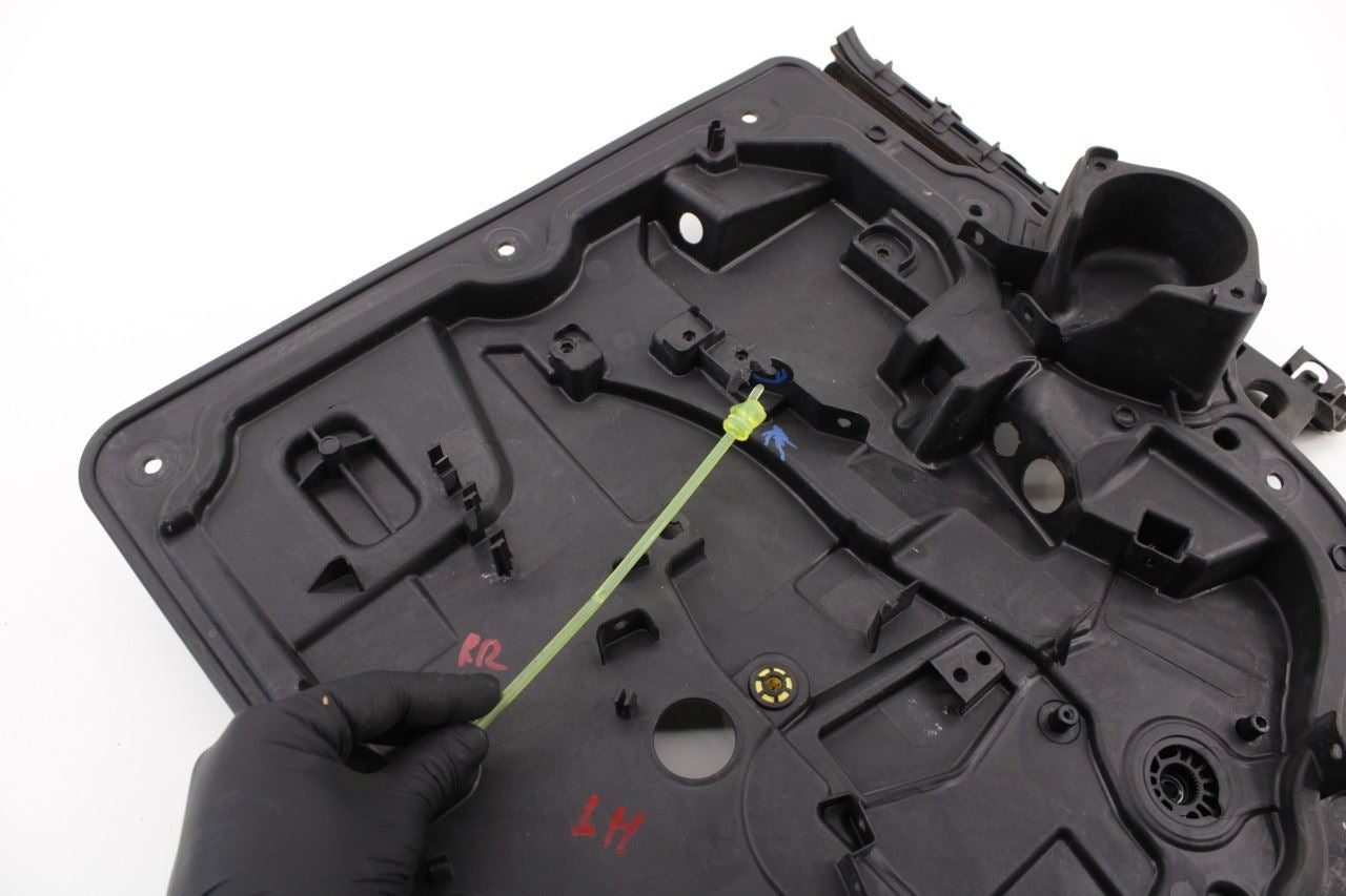 17-24 Chrysler Pacifica Limited Rear Left Door Window Regulator w/ Carrier *ReaD - Alshned Auto Parts