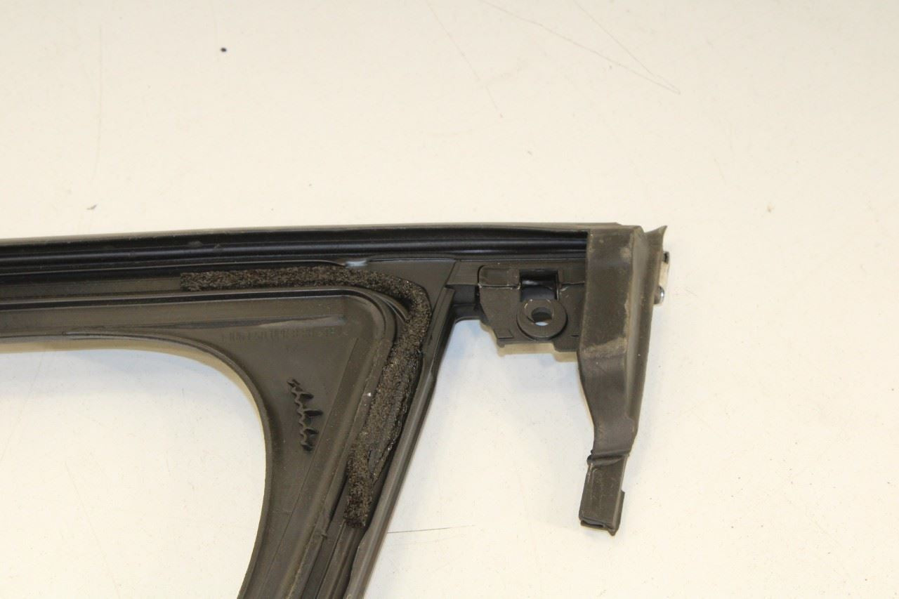 17-19 GMC Acadia SLT-1 Front Right Door Run Channel w/ Belt Molding Weatherstrip - Alshned Auto Parts