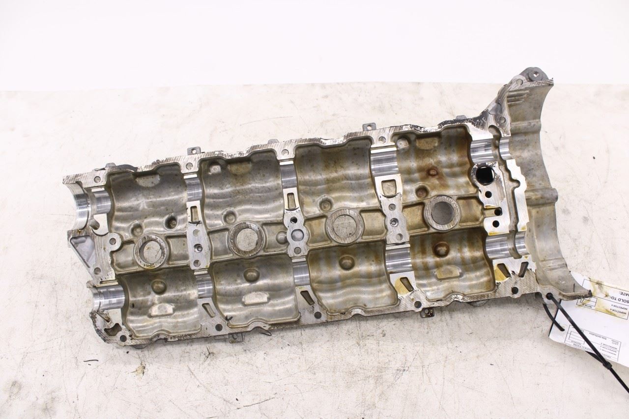 2007-2011 Mercedes-Benz S550 5.5L Left Side Engine Cylinder Head Valve Cover5