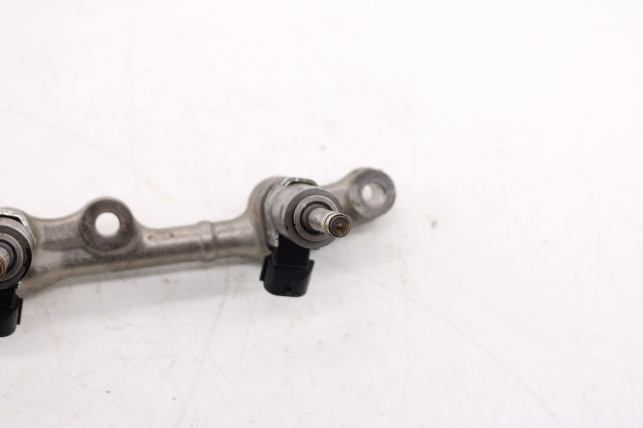 2015-2023 Toyota Tacoma SR5 Double Cab 3.5L Right Side Lower Fuel Delivery Rail2