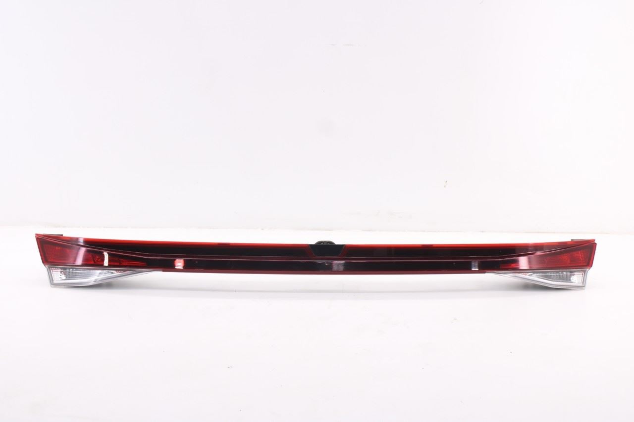 2021-2026 Hyundai Elantra SE Rear Center Third Brake Light Lamp 92409-AA030 OEM0