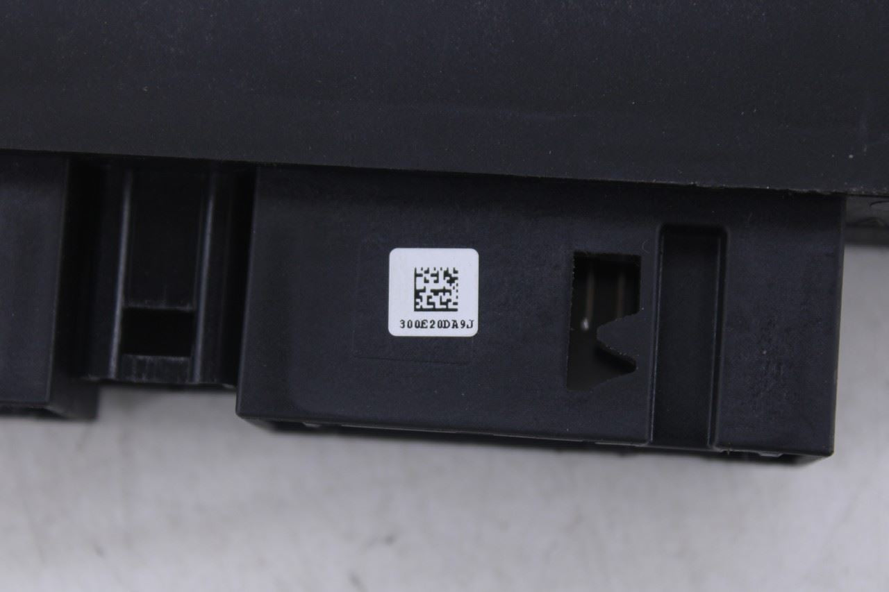 2015-2018 Mercedes-Benz C 300 4Matic 2.0L Transmission Drivetrain Control Module9