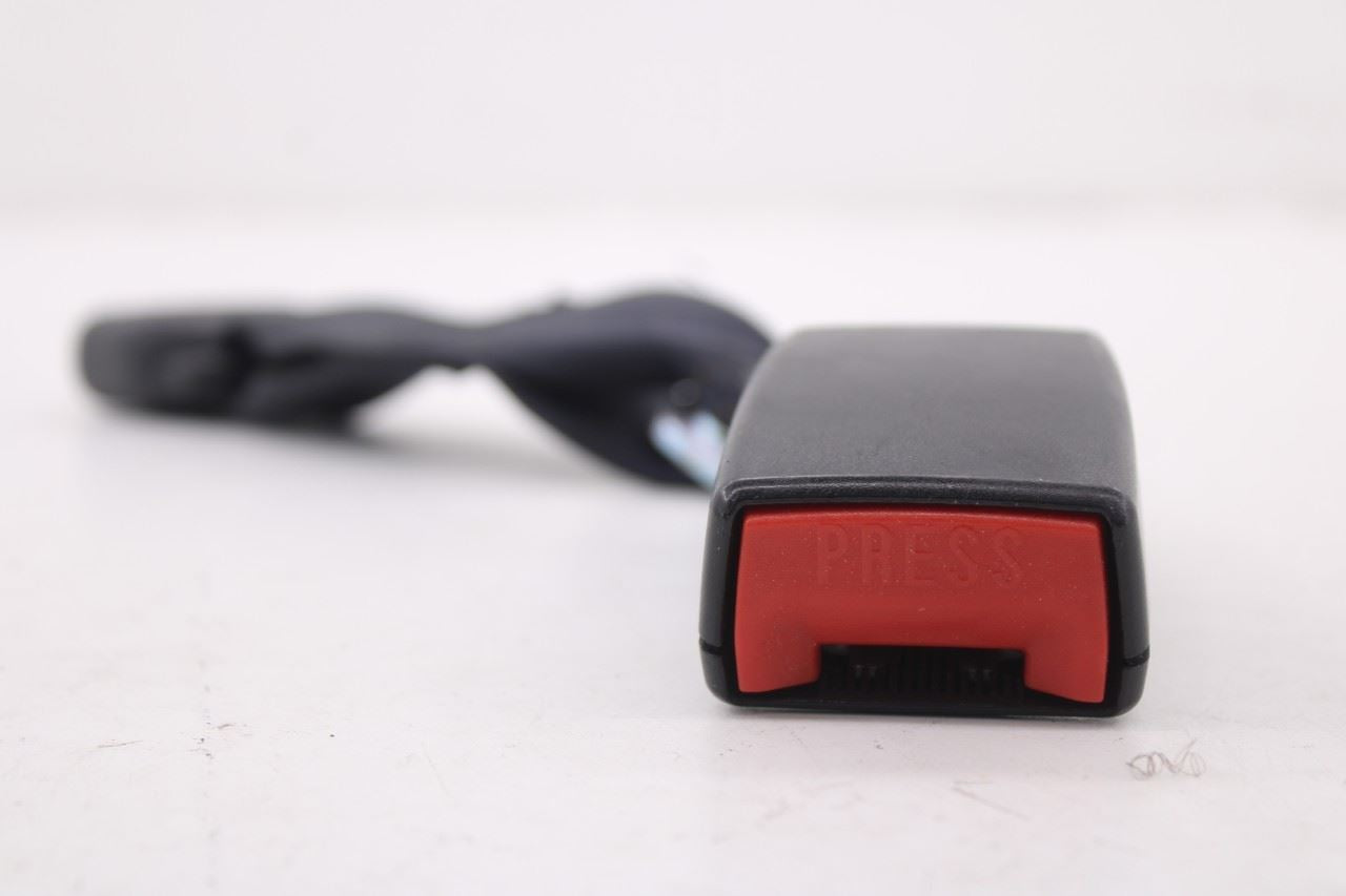 11-25 Mitsubishi Outlander Sport SE Rear RH and LH 2nd Row Seat Belt Buckle Set6