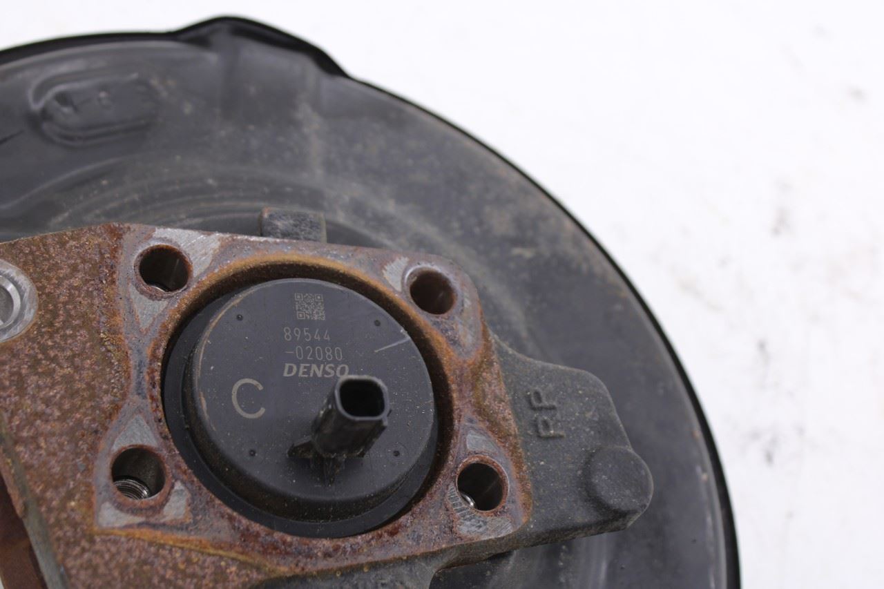 22-24 Toyota Corolla LE FWD Rear Right Side Bearing Hub w/ Disc Brake Dust Cover7