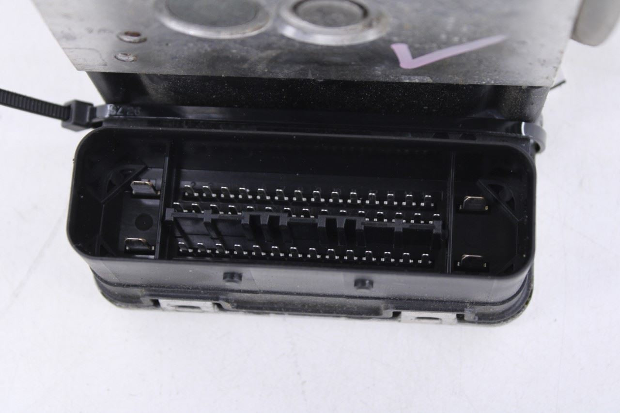 11-14 Porsche Cayenne S 4.8L ABS Anti Lock Brake Pump Control Module 7P0907379P2