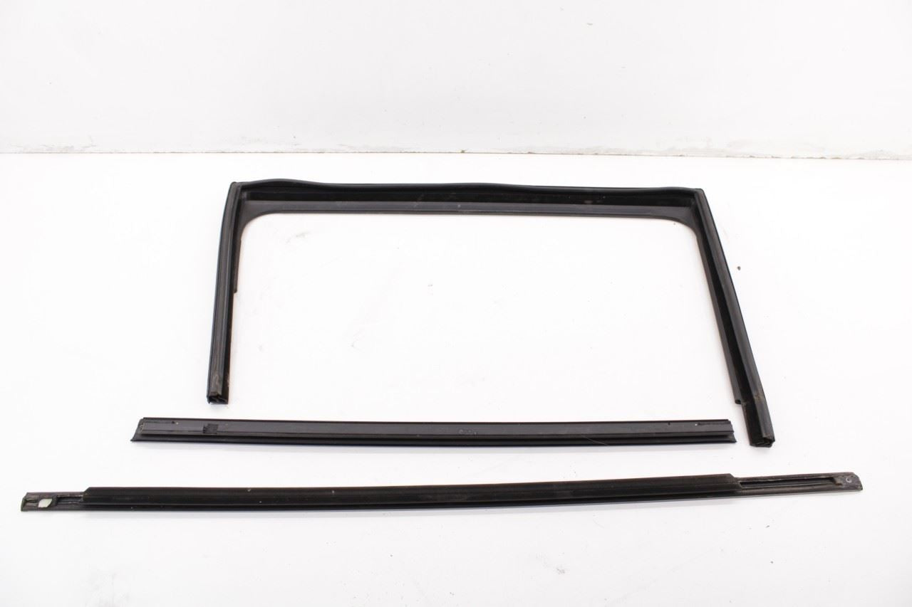 17-26 Chrysler Pacifica Rear Right Sliding Door Run Channel w Belt Weatherstrips - Alshned Auto Parts