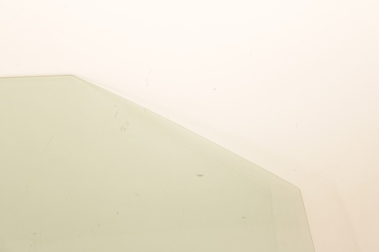 2011-2017 Hyundai Veloster Turbo Front Right Door Window Glass 82421-2V000 OEM - Alshned Auto Parts