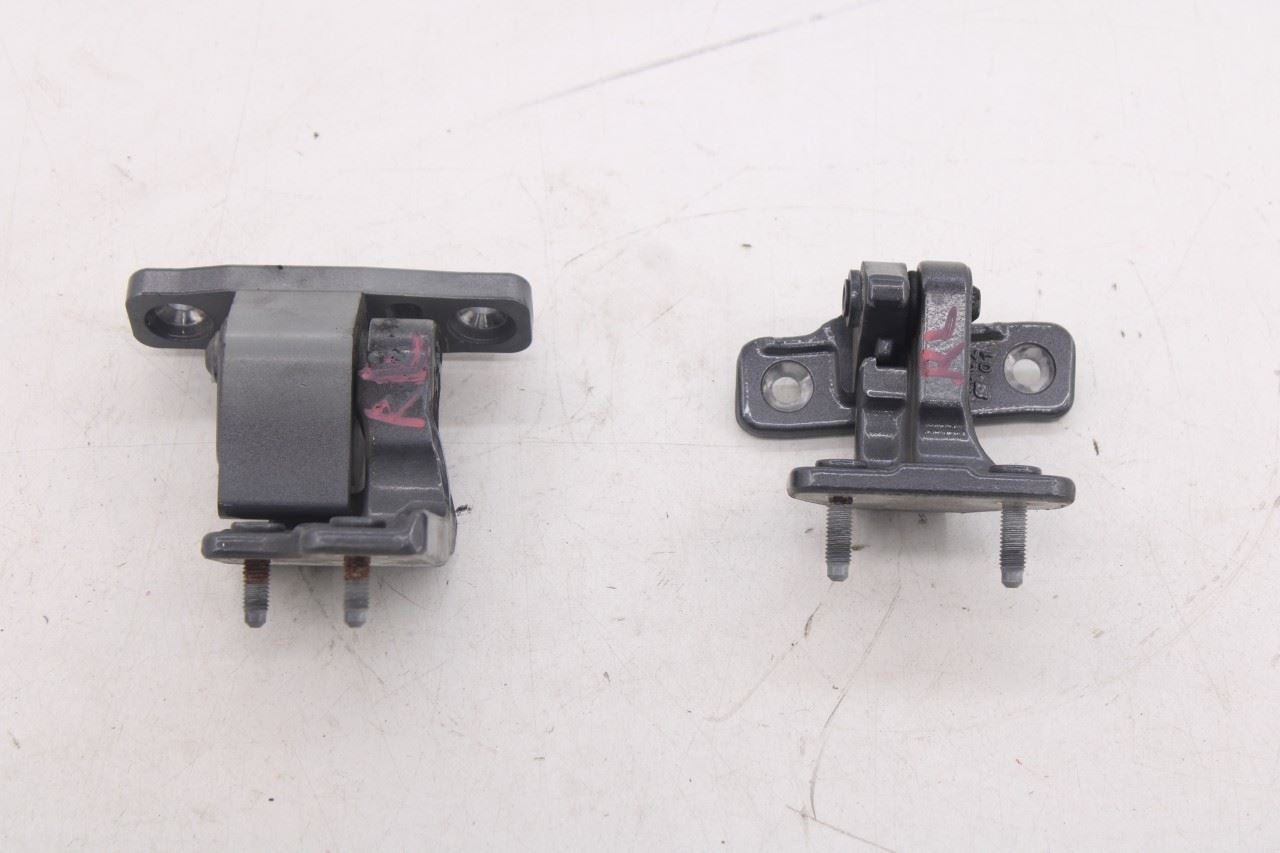 2015-21 Mercedes-Benz C300 4Matic Rear Left Side Door Hinge Upper and Lower Pair0