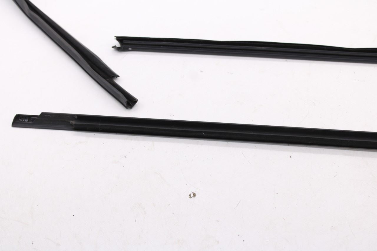 19-26 Volkswagen Jetta SE FR RH Door Run Channel w/ Belt Weatherstrip Set *ReaD* - Alshned Auto Parts