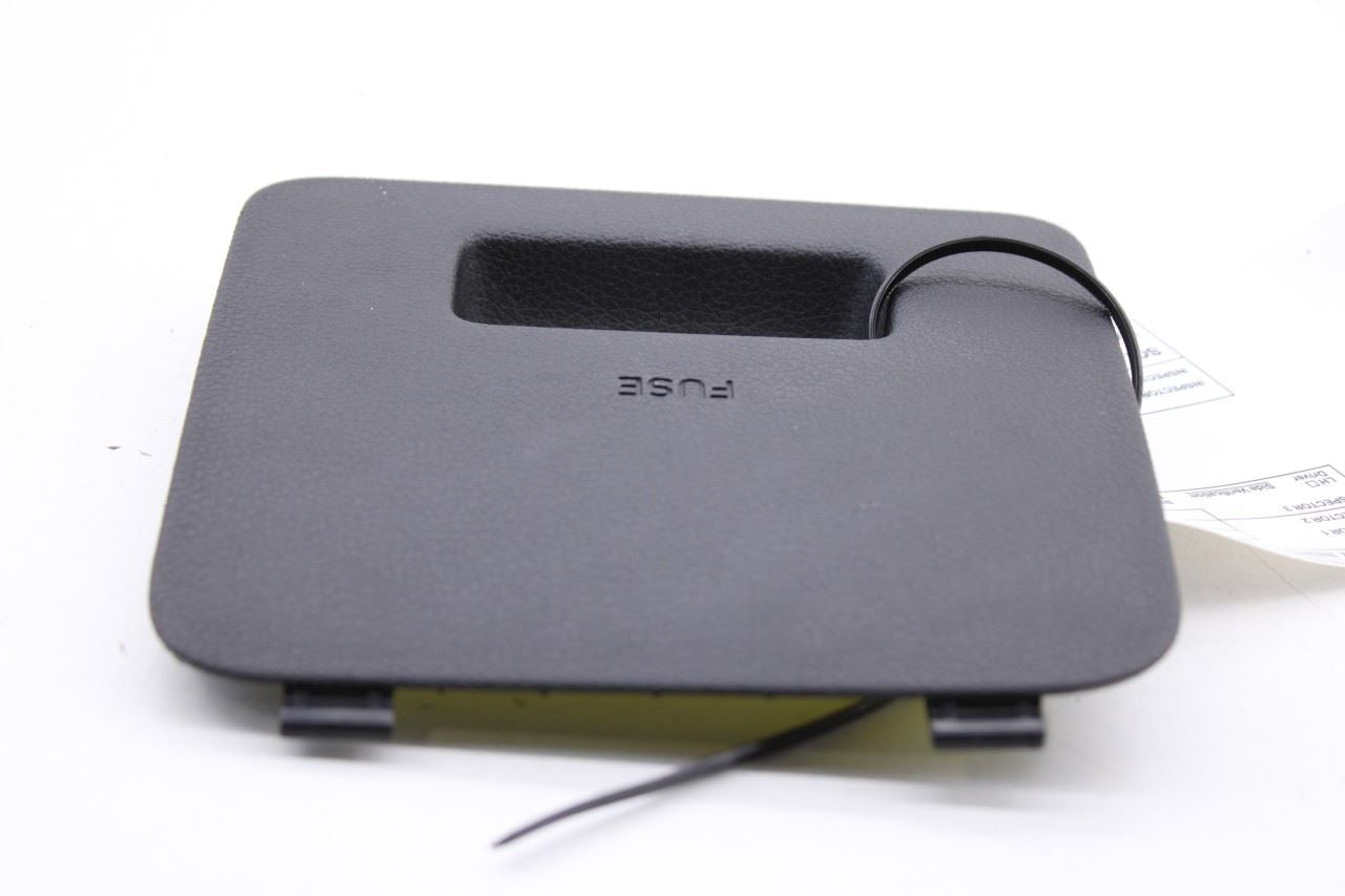 2019-2020 Hyundai Santa Fe SEL Dash Fuse Box Lid Cover Trim Panel 84753-S2000 - Alshned Auto Parts