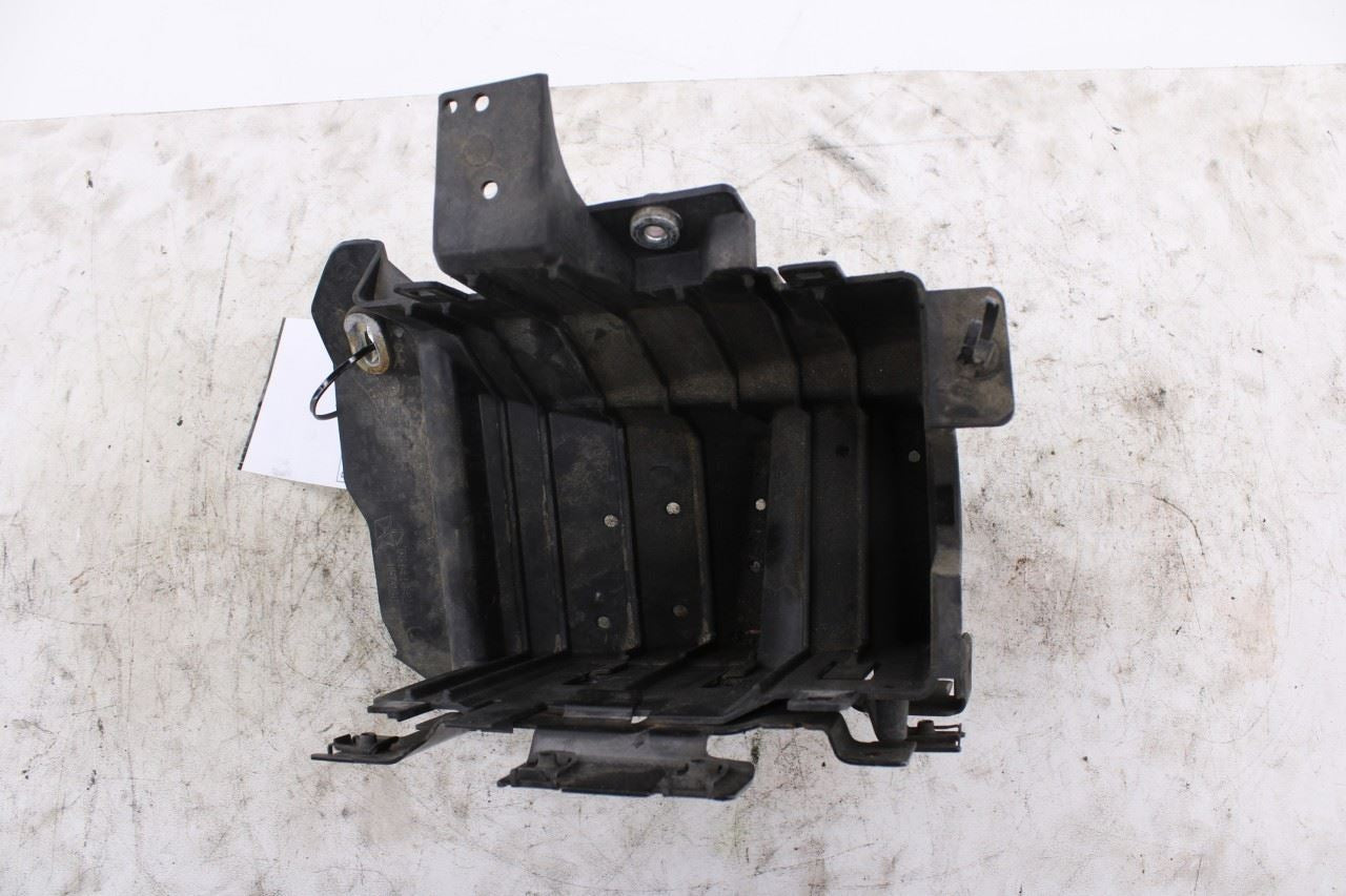 2014-15 Dodge Durango SXT 3.6L Engine Power Distribution Center Fuse Box Bracket7