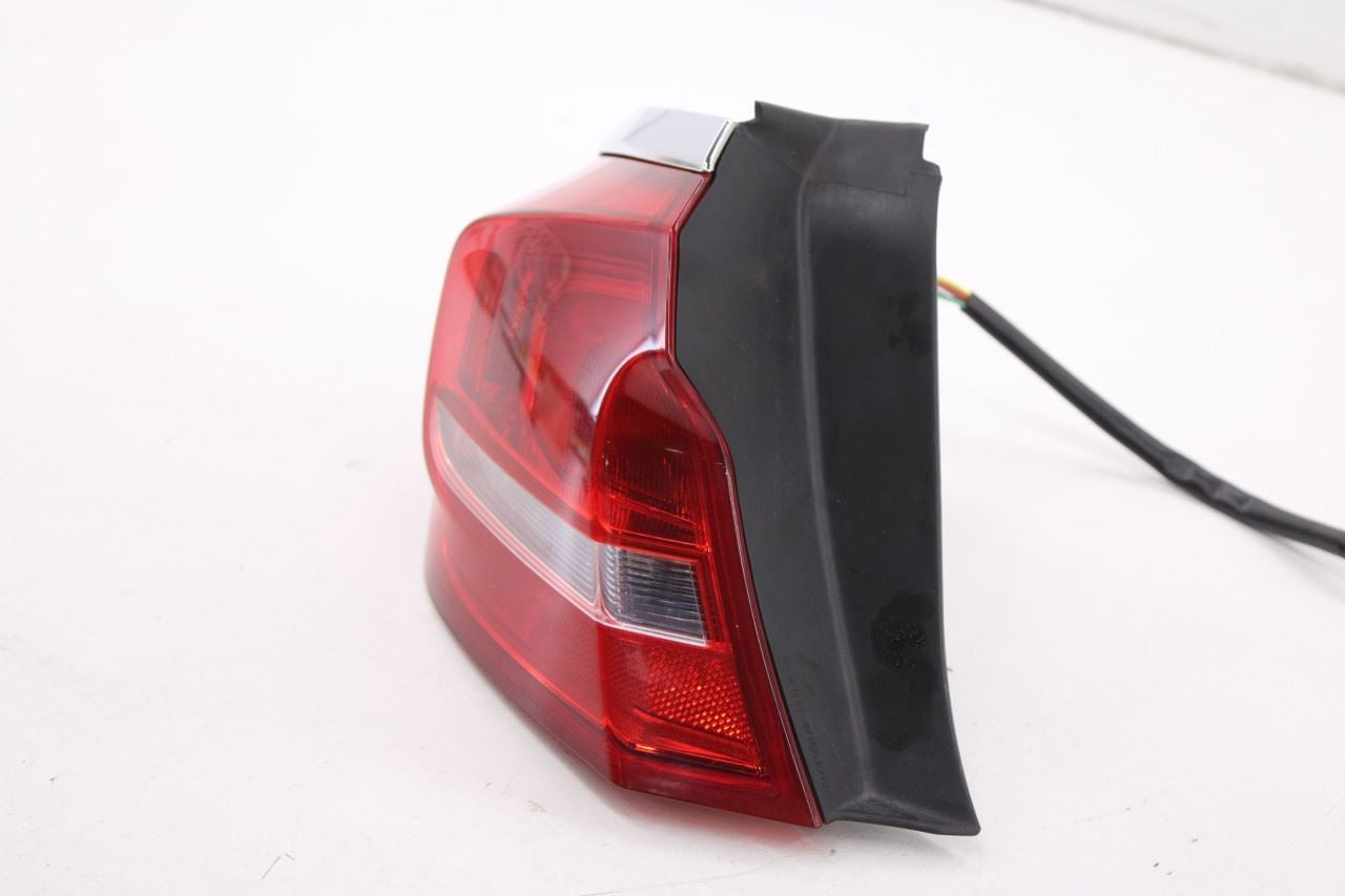 2017-2019 Buick Lacrosse Premium Rear Left Driver Side Tail Light Lamp 262530873