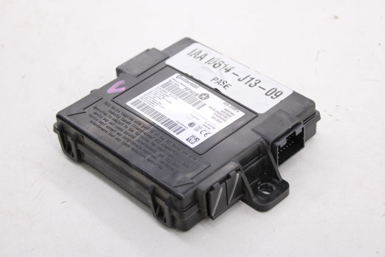 2015 Dodge Durango SXT Hub Receiver Computer Control Module 68240156AC OEM4