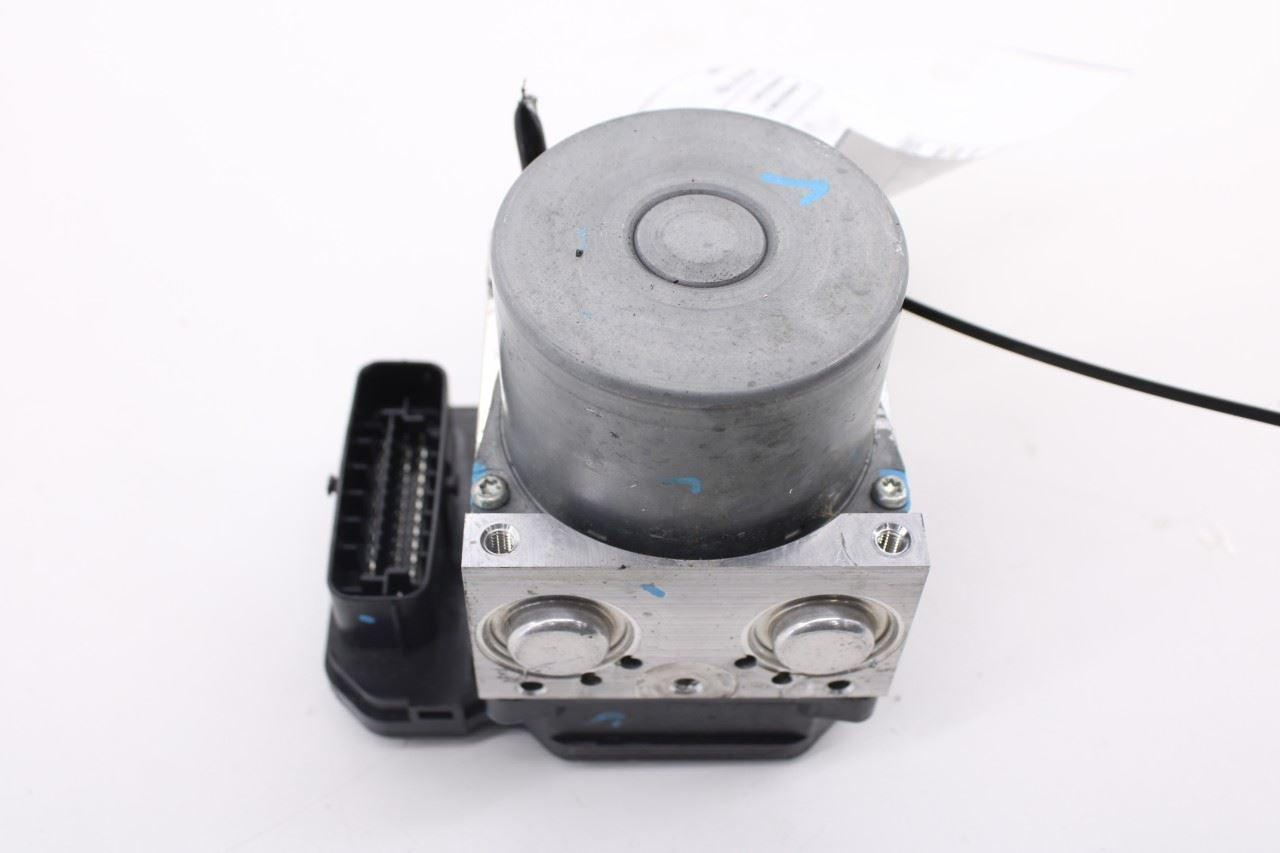 17-23 Toyota Tacoma SR5 ABS Anti Lock Brake Pump Control Module 89541-04390 OEM11