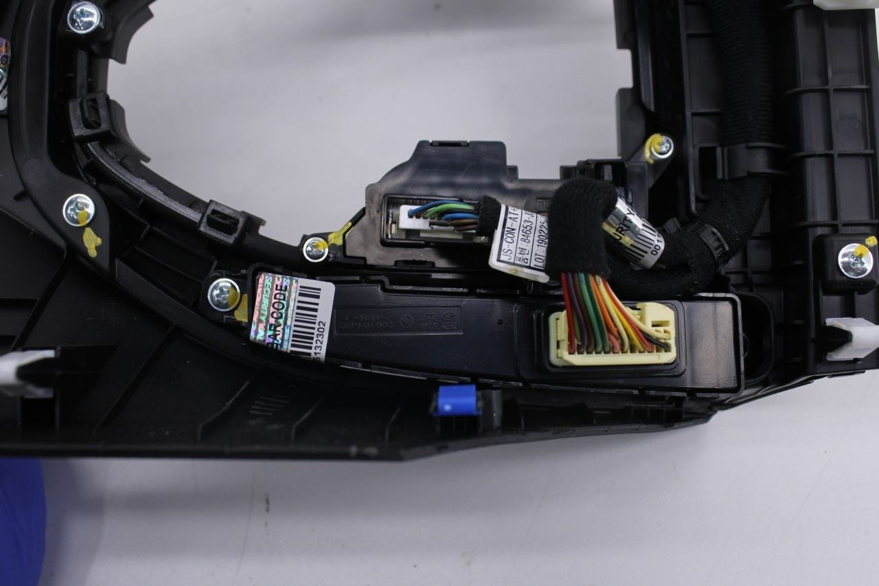 19-21 Hyundai Veloster Center Console Upper Cover Panel Assembly 84651-J3000-NNB11