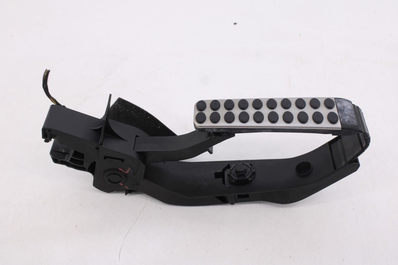 2006-2009 Mercedes-Benz CLK350 3.5L Accelerator Throttle Gas Pedal Sensor3