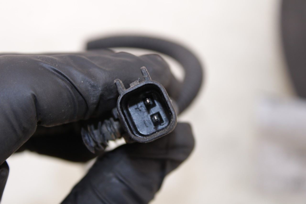 2016-22 Jeep Grand Cherokee Summit Rear Right Passenger Side Spindle Knuckle Hub - Alshned Auto Parts