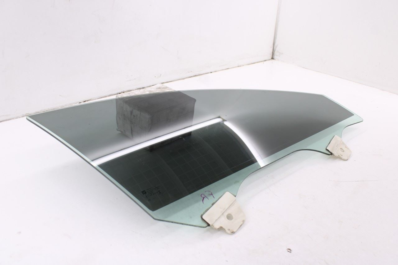 2017-2019 Buick LaCrosse Premium Front Right Door Window Movable Glass 229739892