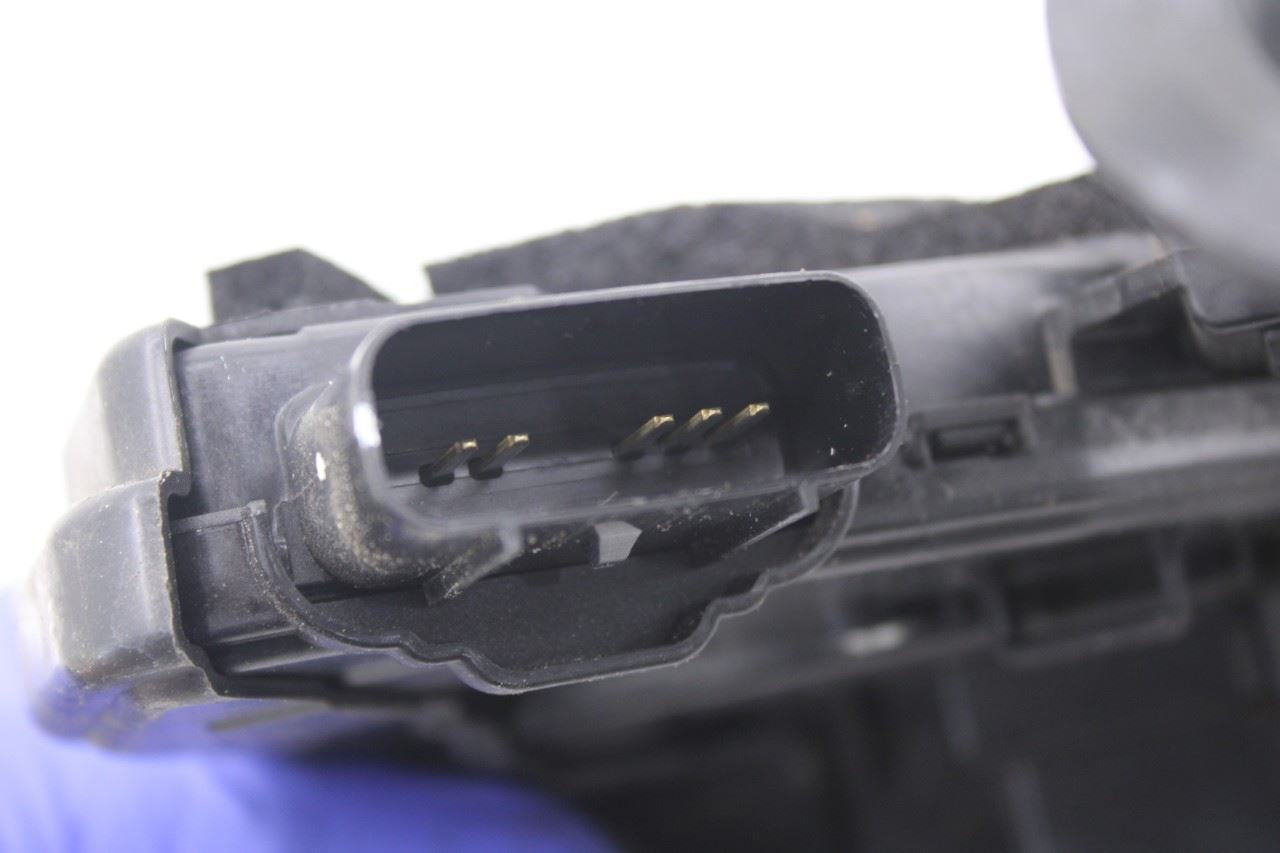 2016-2020 KIA Optima EX Rear Right Side Door Lock Latch Actuator 81425-D5000 OEM - Alshned Auto Parts