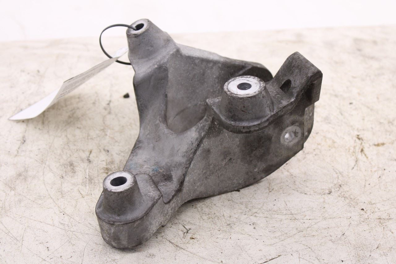 11-20 Dodge Grand Caravan GT 3.6L FWD Front Engine Mount Bracket 04809939AF OEM2