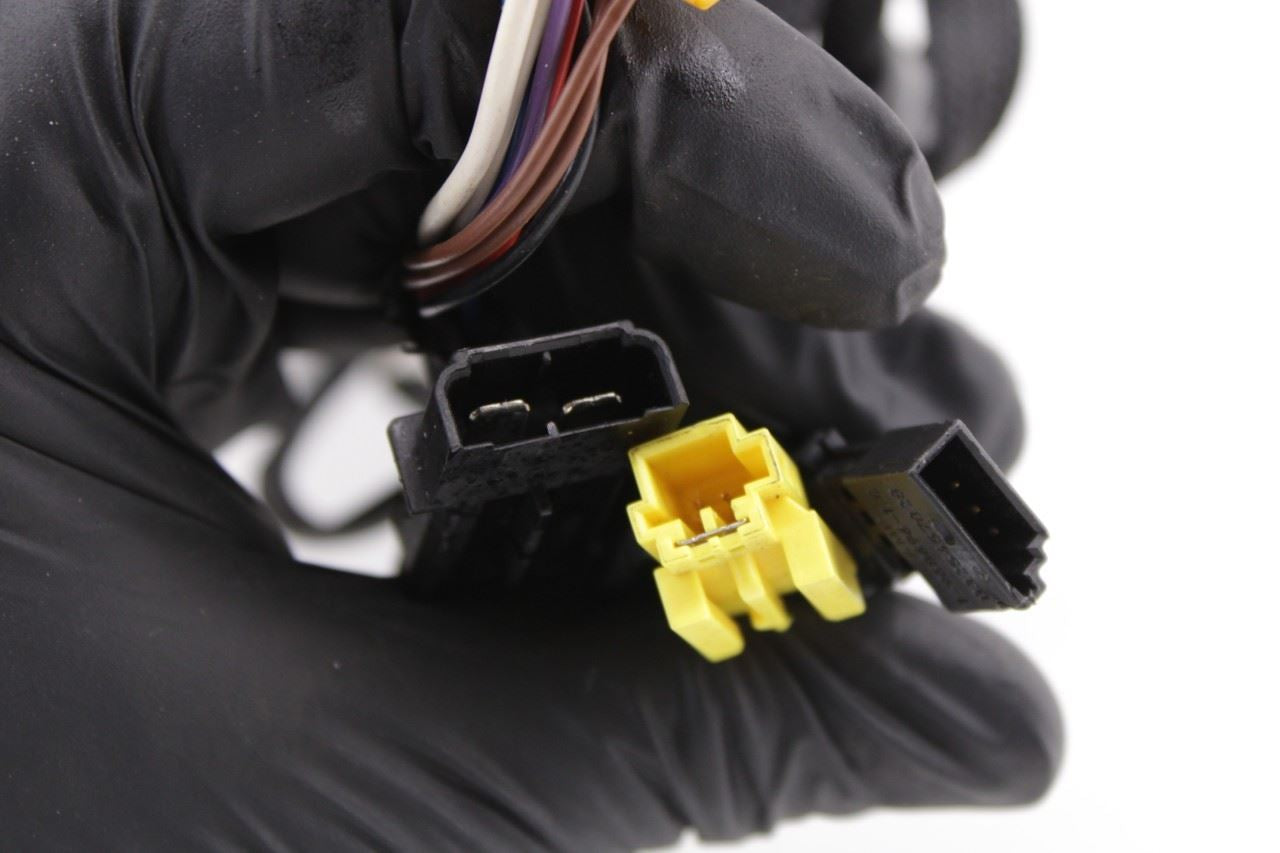 06-09 Mercedes-Benz CLK 350 Front Right Seat Backrest Upper Cushion w/ Headrest - Alshned Auto Parts