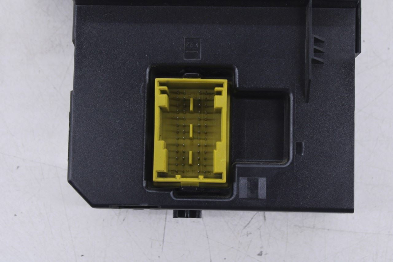 2008-2009 Mercedes-Benz C350 Sport Rear Trunk SAM Fuse Relay Junction Block OEM - Alshned Auto Parts