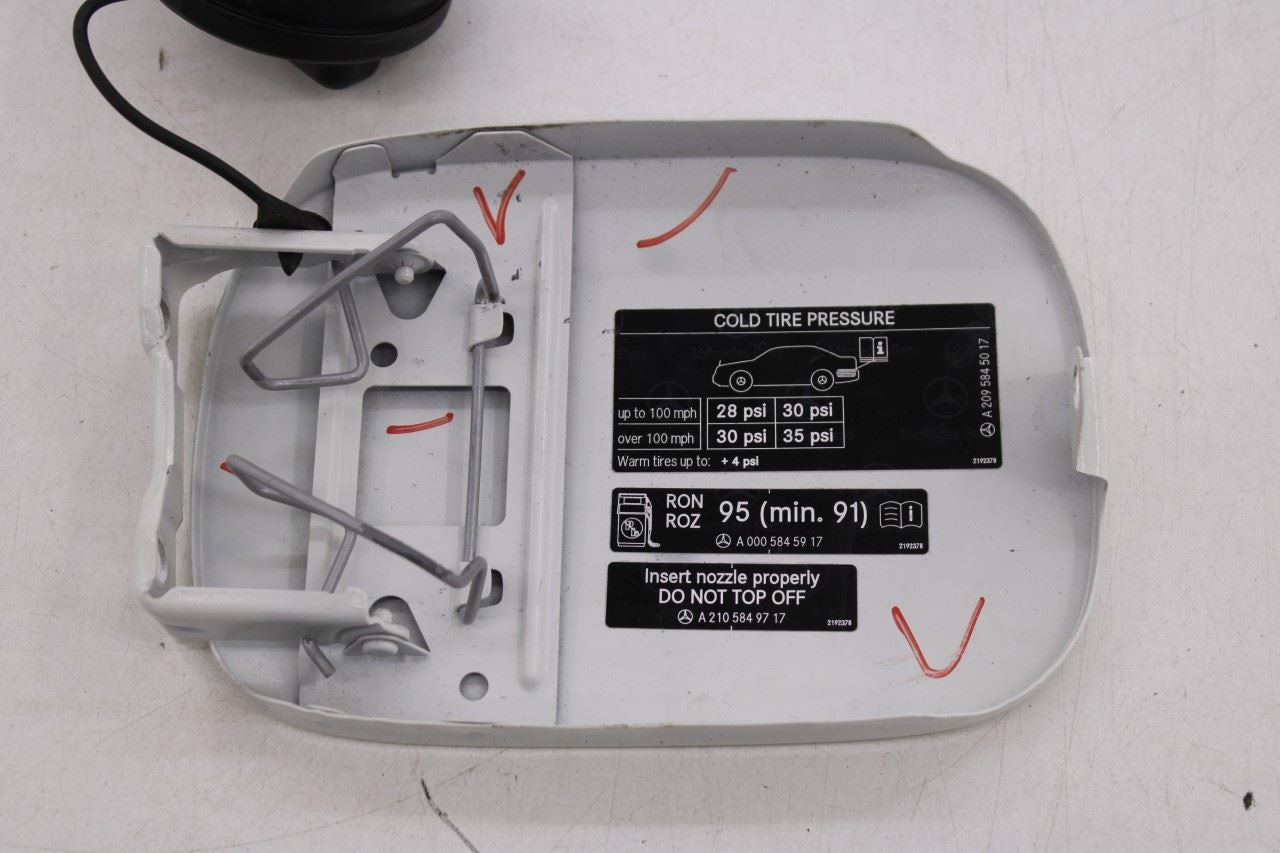 2006-2009 Mercedes-Benz CLK 350 3.5L Fuel Tank Filler Door Lid Cover 20975002062