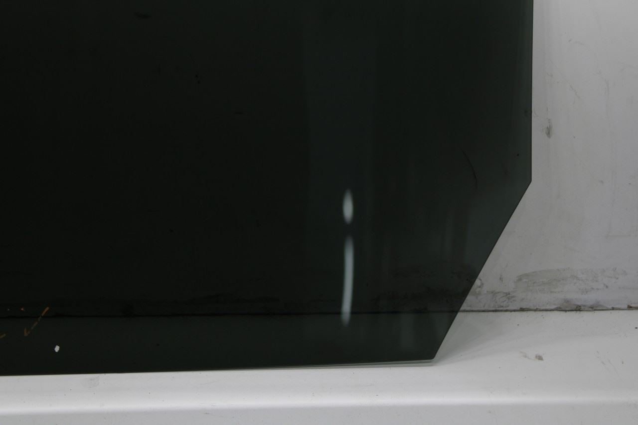 2016-2020 Kia Sorento LX Rear Left Driver Side Door Window Glass 83411-C5010 OEM - Alshned Auto Parts