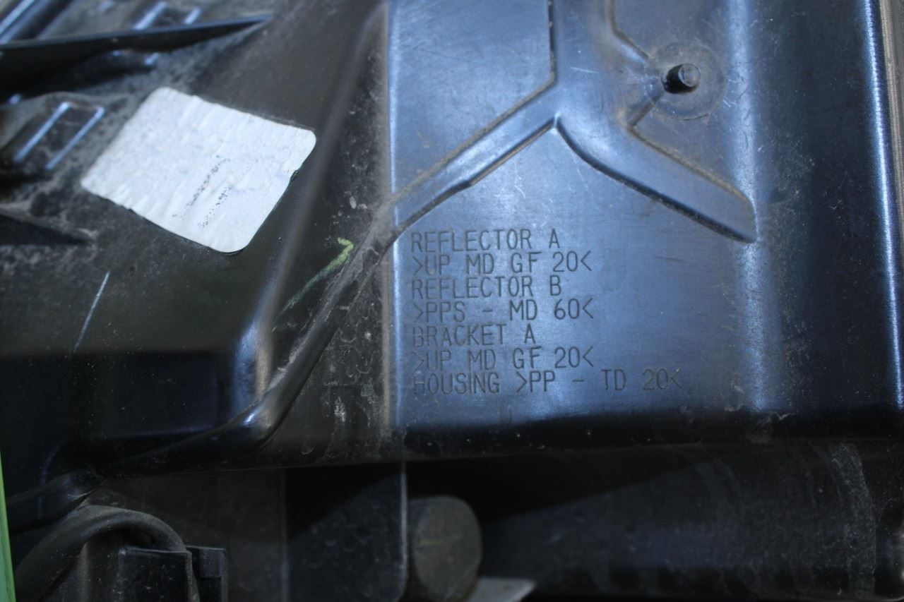 16-20 Nissan Pathfinder SV 3.5L Front Passenger Right Side Headlight Lamp *ReaD* - Alshned Auto Parts