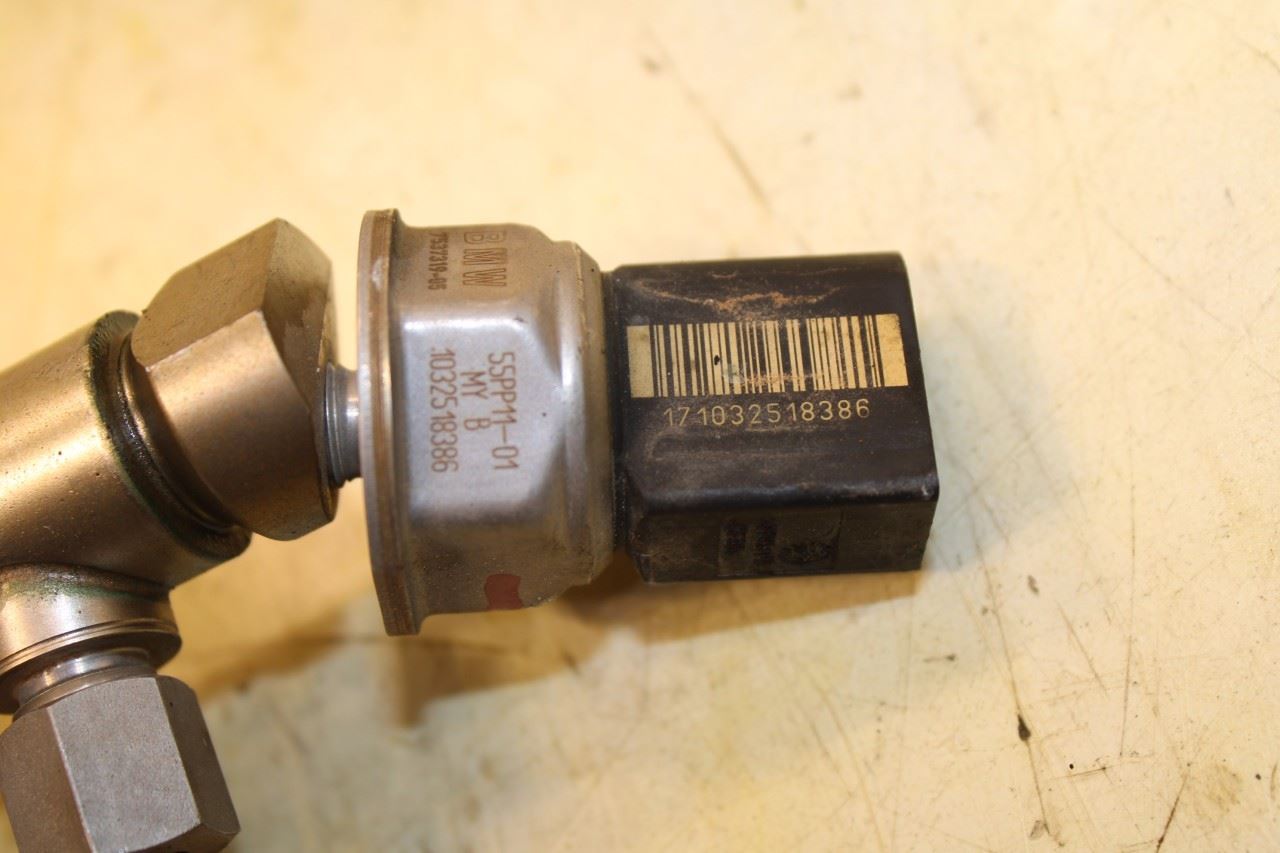 2010-2012 BMW 750Li xDrive 4.4L Right Side High-Pressure Fuel Rail 13537547599 - Alshned Auto Parts