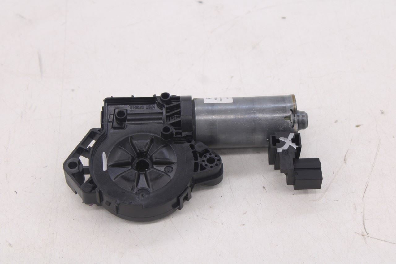 15-18 Mercedes-Benz C300 4Matic Roof Power Sliding Glass Sunroof Motor Set of 220
