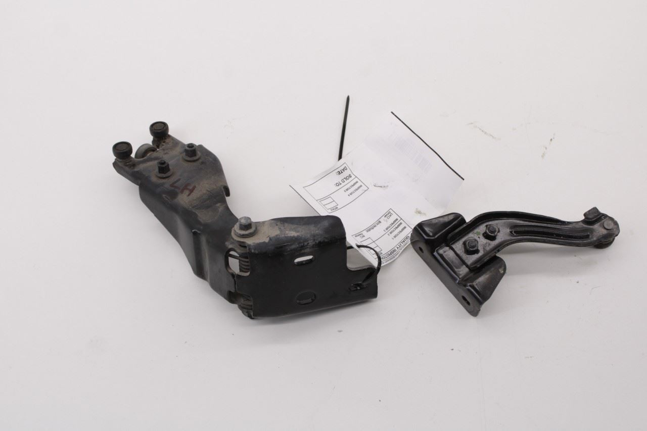 2017-2024 Chrysler Pacifica Limited Rear Left Door Center and Upper Roller Hinge - Alshned Auto Parts